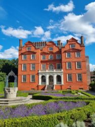 Kew palace, Kew gardens