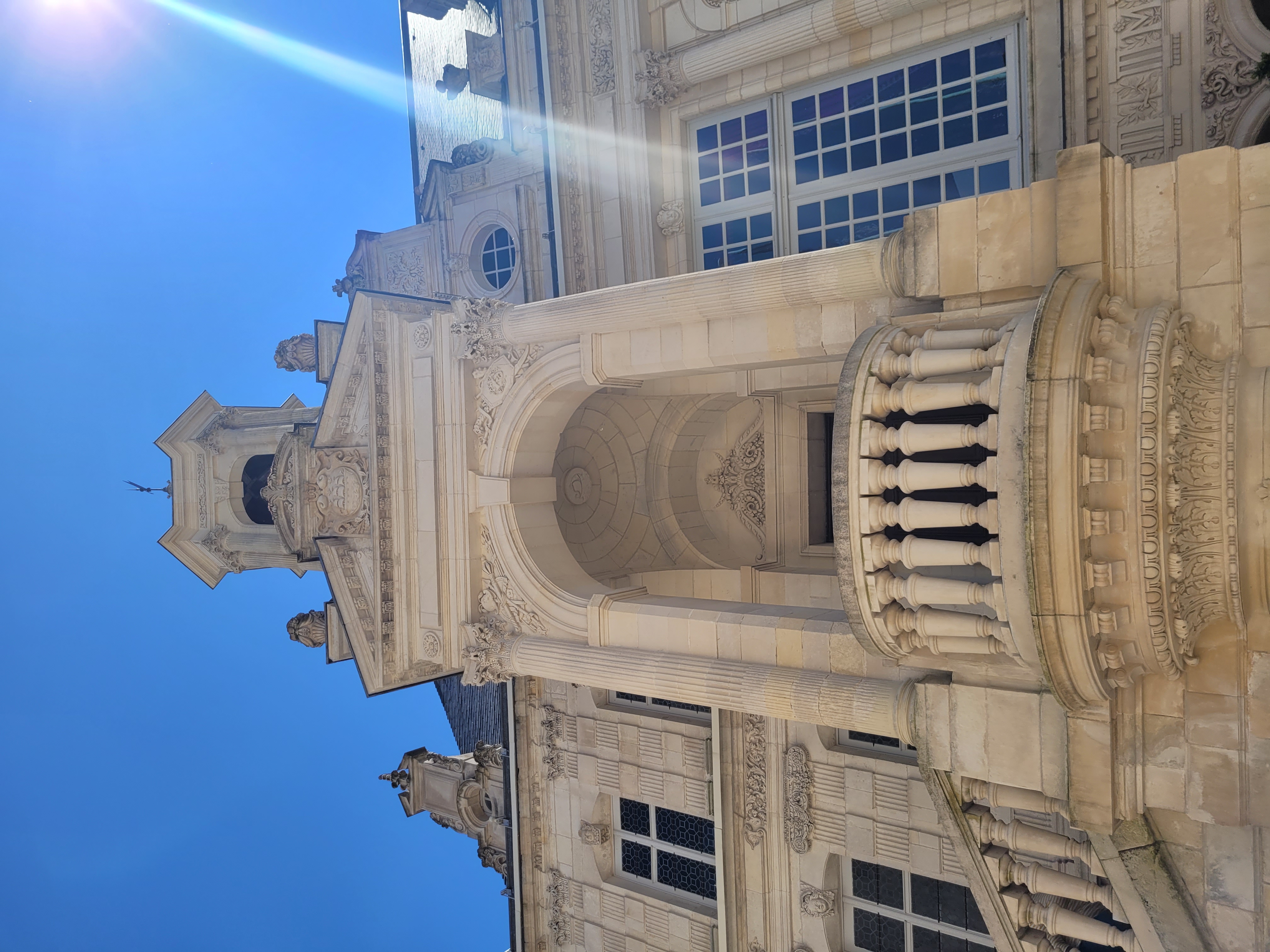 Hotel de Ville balcony