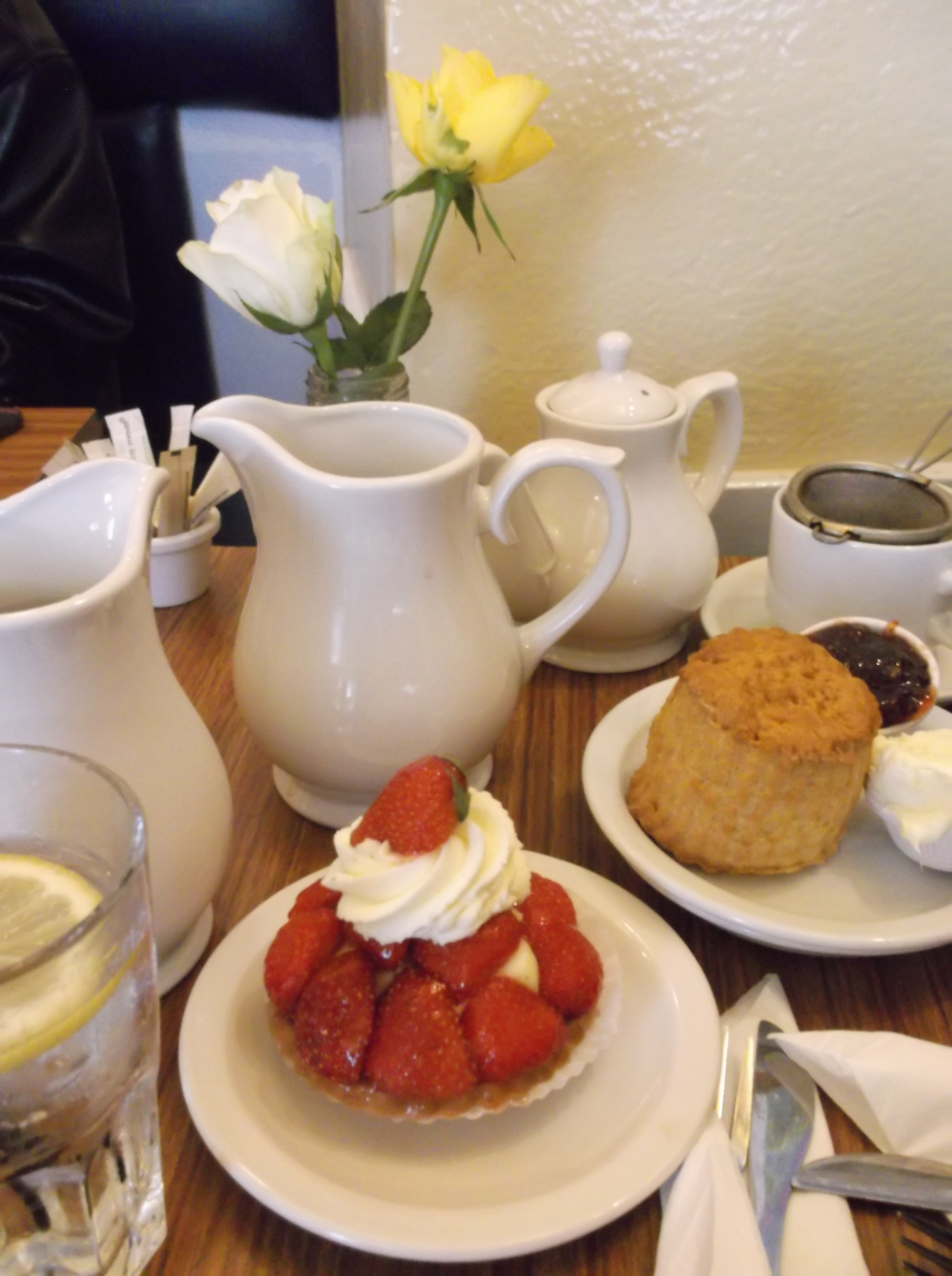 Maison Bertaux tart and scone