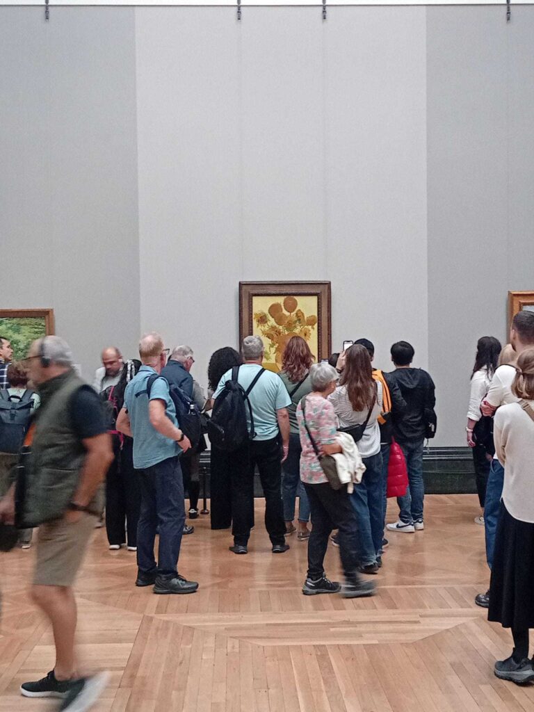 Vincent van Gogh's Sunflowers in the National Gallery, London