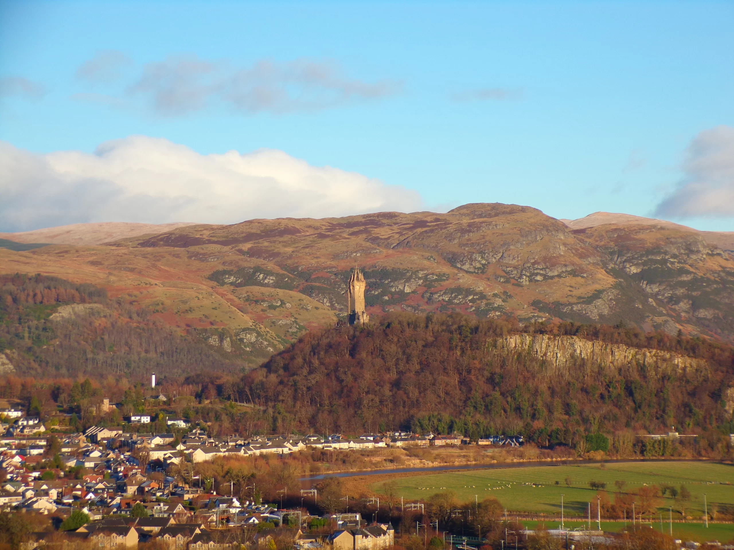 Wallace-Monument-from-Stirling-Castle