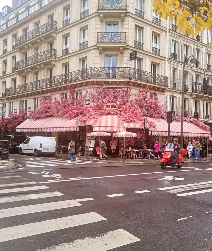 Decorative restaurant with flowers in Paris